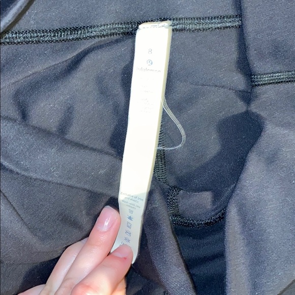 Lululemon Wunder Under Leggings - Picture 3 of 3